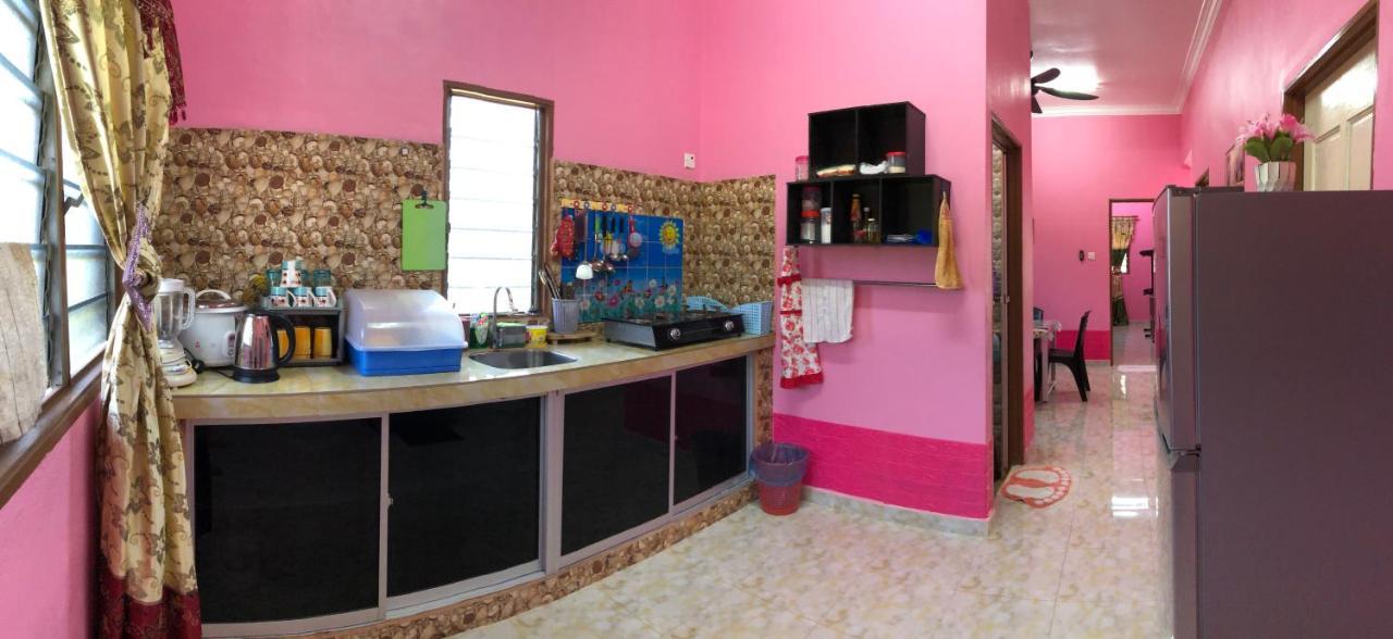 Homestay Tok Abah Dalam Rhu Pasir Puteh Bagian luar foto