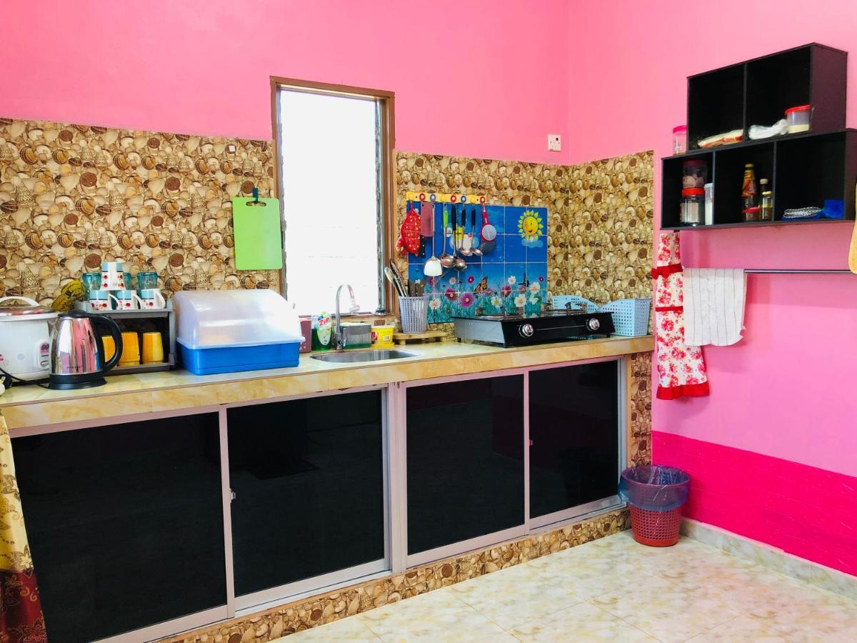 Homestay Tok Abah Dalam Rhu Pasir Puteh Bagian luar foto